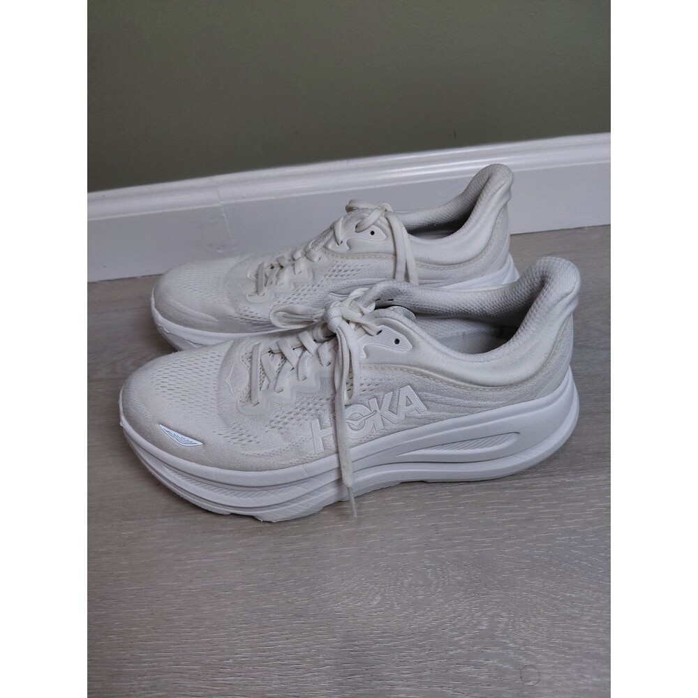 Size 9B - Hoka One One HOKA Bondi 9 White Women's Sneakers